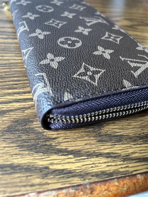 Louis Vuitton Monogram Zippy Wallet M60017 